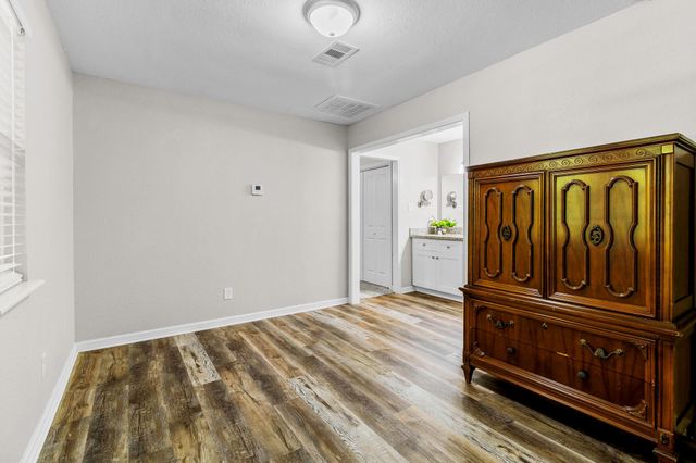 21 Red Oak Circle, Point Blank, TX 77364