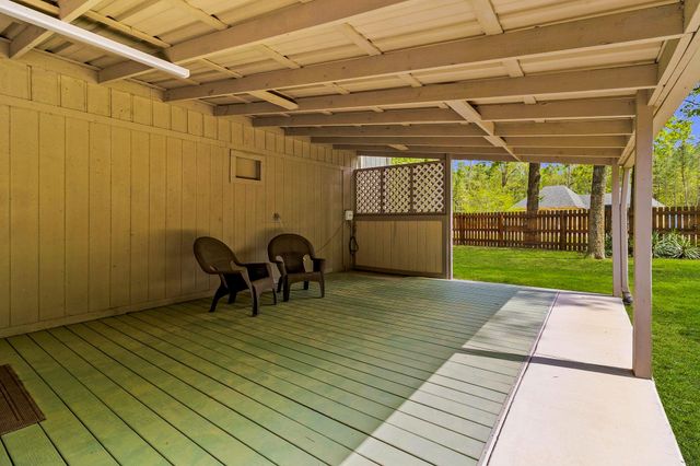 21 Red Oak Circle, Point Blank, TX 77364