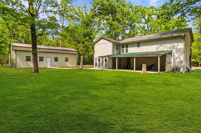 21 Red Oak Circle, Point Blank, TX 77364