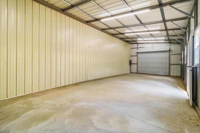 21 Red Oak Circle, Point Blank, TX 77364