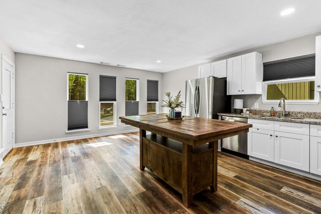 21 Red Oak Circle, Point Blank, TX 77364