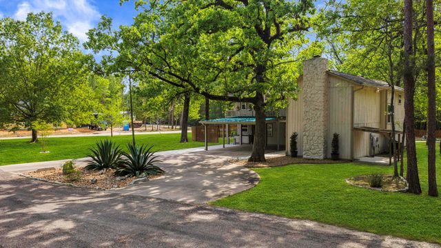 21 Red Oak Circle, Point Blank, TX 77364