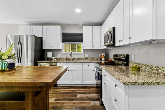 21 Red Oak Circle, Point Blank, TX 77364