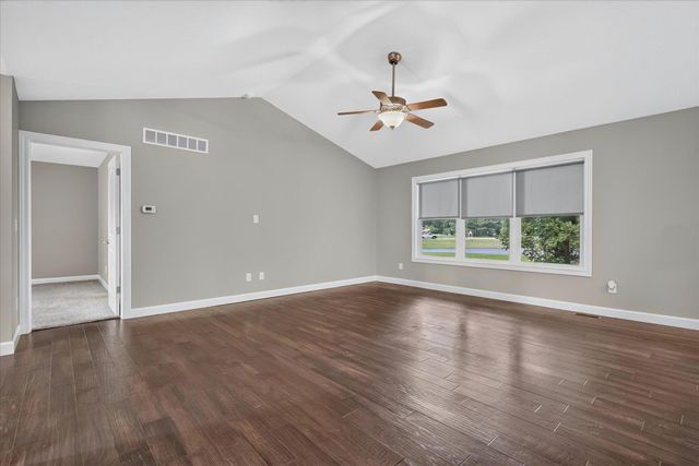 69914 Roy Drive, Edwardsburg, MI 49112