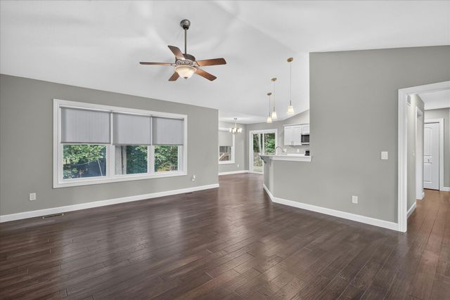 69914 Roy Drive, Edwardsburg, MI 49112