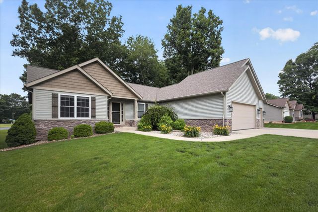 69914 Roy Drive, Edwardsburg, MI 49112