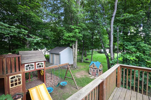 69914 Roy Drive, Edwardsburg, MI 49112