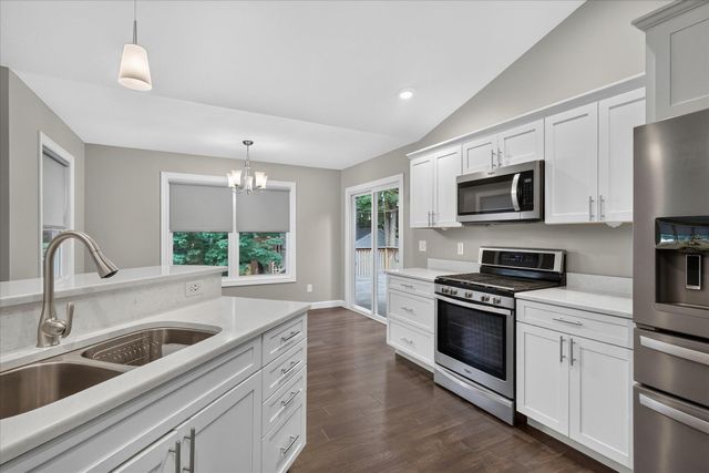 69914 Roy Drive, Edwardsburg, MI 49112