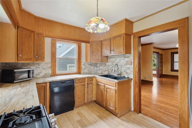 1439 46th Street, Des Moines, IA 50311