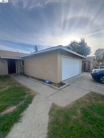 4820 MCNARY COURT, Modesto, CA 95357