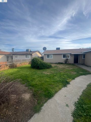 4820 MCNARY COURT, Modesto, CA 95357