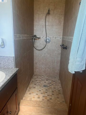 4820 MCNARY COURT, Modesto, CA 95357