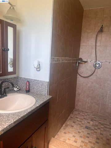 4820 MCNARY COURT, Modesto, CA 95357