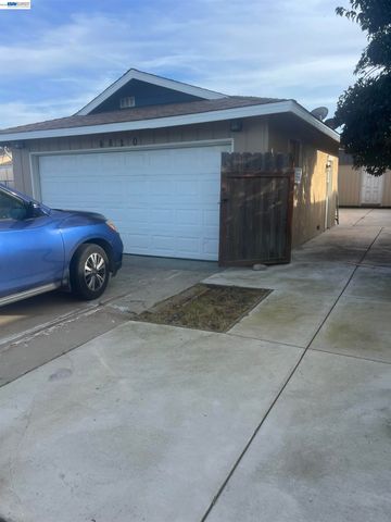 4820 MCNARY COURT, Modesto, CA 95357