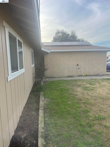 4820 MCNARY COURT, Modesto, CA 95357