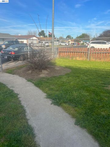 4820 MCNARY COURT, Modesto, CA 95357