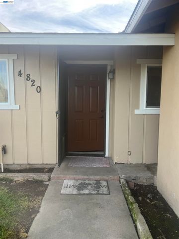 4820 MCNARY COURT, Modesto, CA 95357