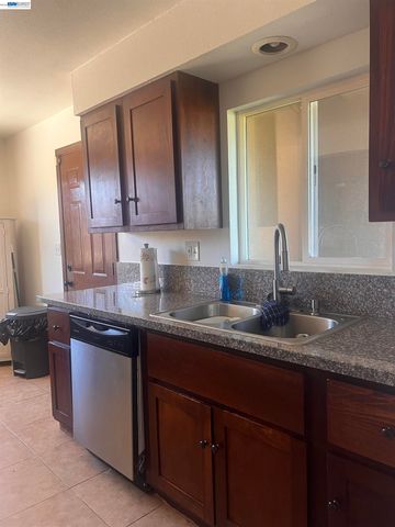 4820 MCNARY COURT, Modesto, CA 95357