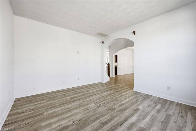 3 Rockingham DR, Hampton, VA 23669