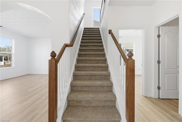 3 Rockingham DR, Hampton, VA 23669