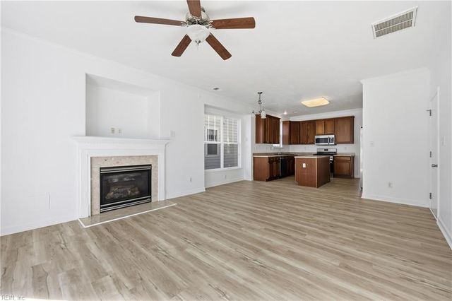 3 Rockingham DR, Hampton, VA 23669