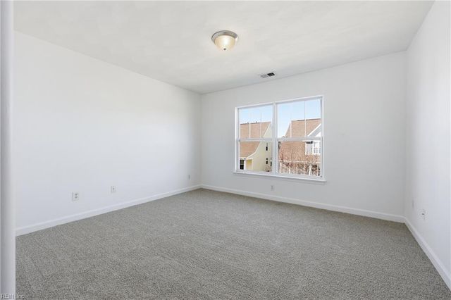 3 Rockingham DR, Hampton, VA 23669