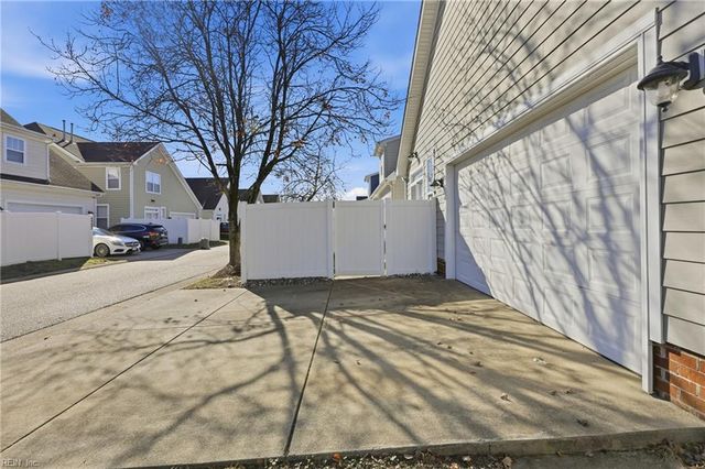 3 Rockingham DR, Hampton, VA 23669