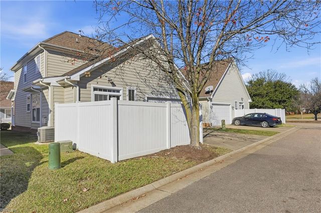 3 Rockingham DR, Hampton, VA 23669