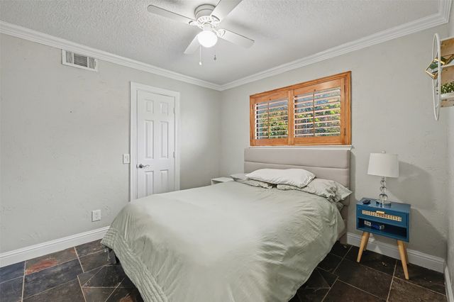 2711 Spyglass Drive, Carrollton, TX 75007