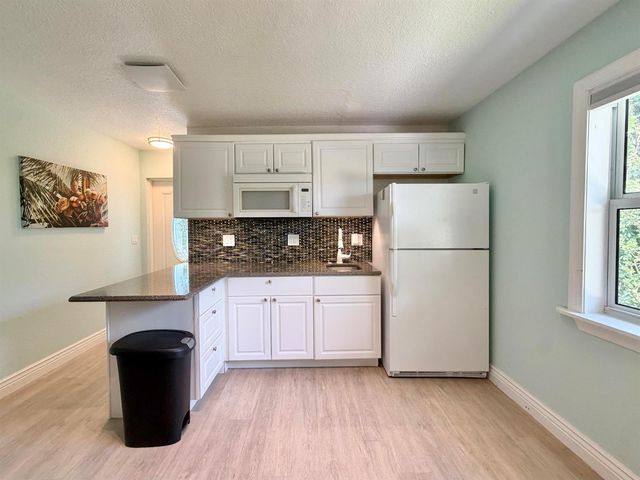 6100 Francis Street B, Jupiter, FL 33458