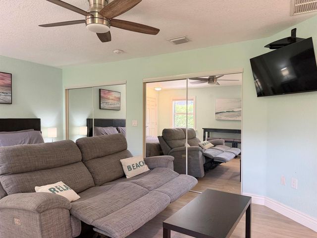 6100 Francis Street B, Jupiter, FL 33458