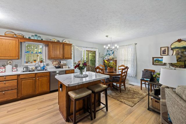 567 BASSWOOD LN, Mt Jackson, VA 22842