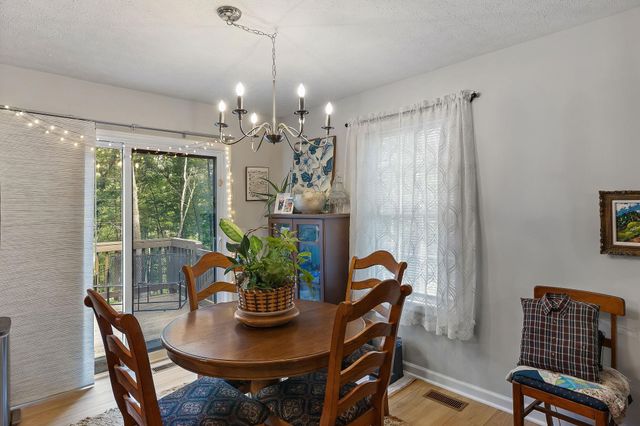 567 BASSWOOD LN, Mt Jackson, VA 22842