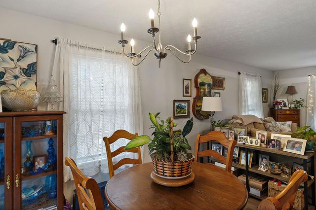567 BASSWOOD LN, Mt Jackson, VA 22842