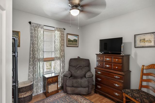 567 BASSWOOD LN, Mt Jackson, VA 22842