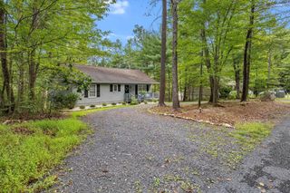 567 BASSWOOD LN, Mt Jackson, VA 22842