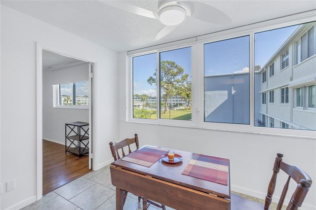 4715 BAY STREET NE 227, St Petersburg, FL 33703