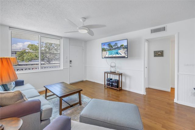 4715 BAY STREET NE 227, St Petersburg, FL 33703