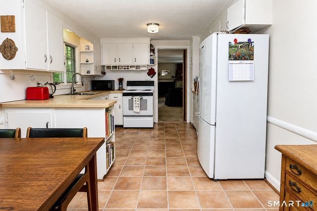 20 Laurel Drive, Simsbury, CT 06070