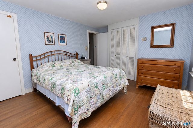 20 Laurel Drive, Simsbury, CT 06070