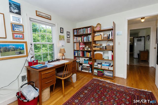 20 Laurel Drive, Simsbury, CT 06070