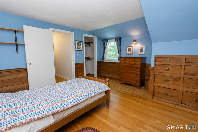 20 Laurel Drive, Simsbury, CT 06070