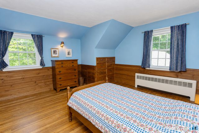 20 Laurel Drive, Simsbury, CT 06070