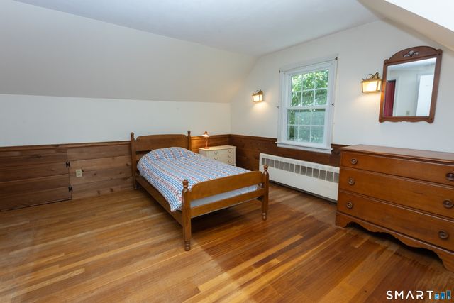 20 Laurel Drive, Simsbury, CT 06070
