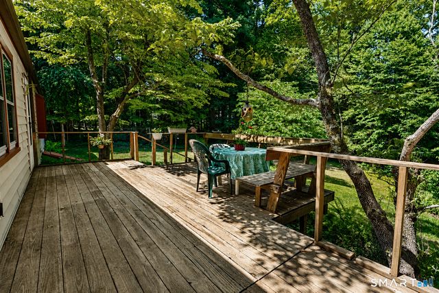20 Laurel Drive, Simsbury, CT 06070