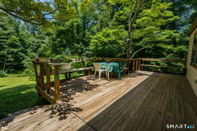 20 Laurel Drive, Simsbury, CT 06070