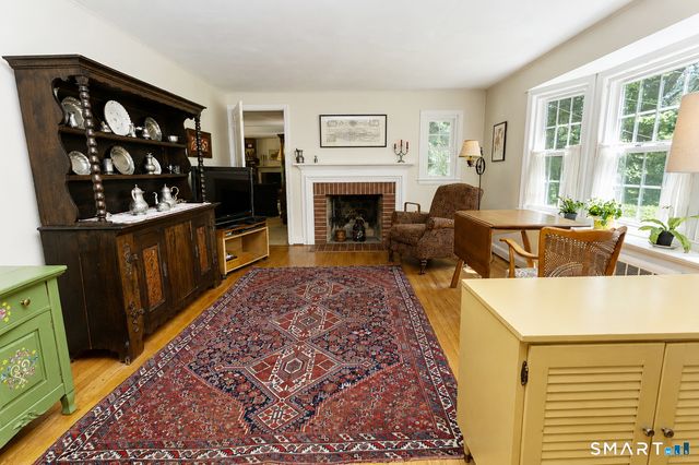 20 Laurel Drive, Simsbury, CT 06070