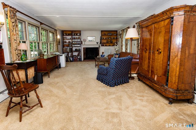 20 Laurel Drive, Simsbury, CT 06070