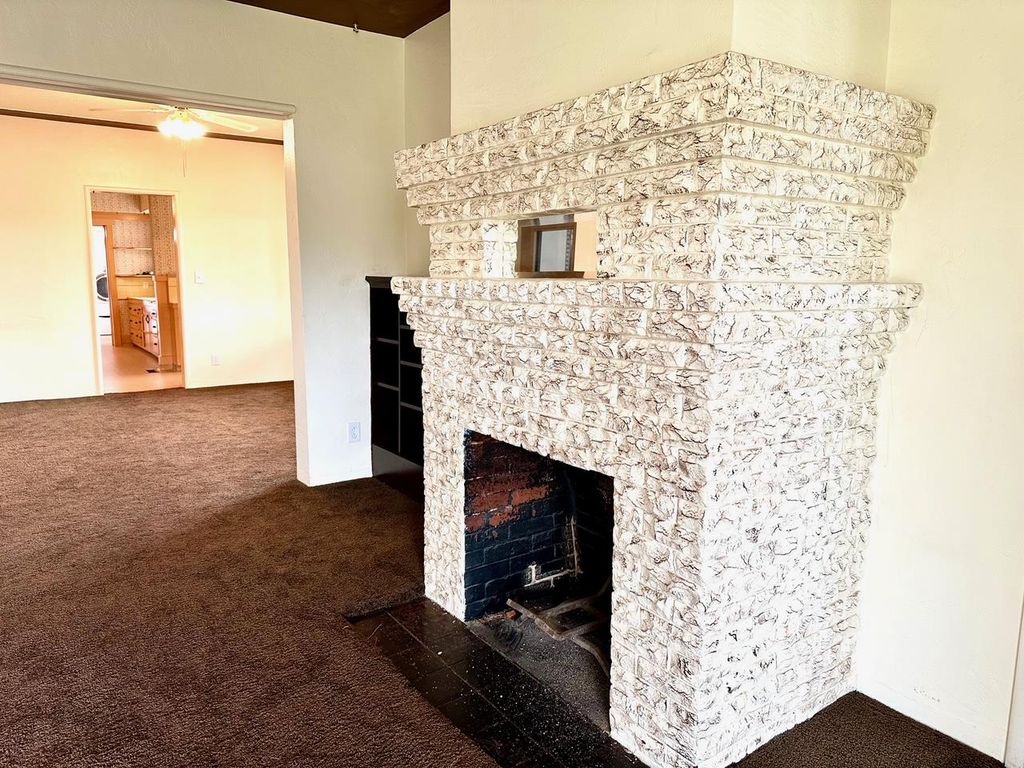 Image 15 of property listing at 1301 N Douty Street, Hanford, CA 93230