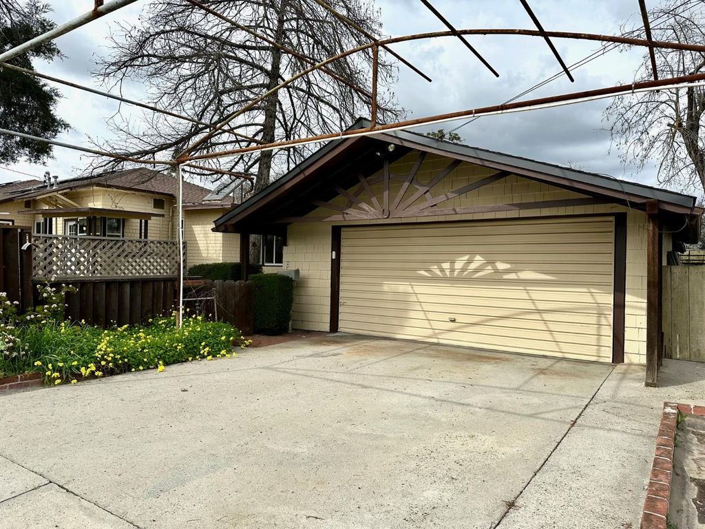 Image 44 of property listing at 1301 N Douty Street, Hanford, CA 93230